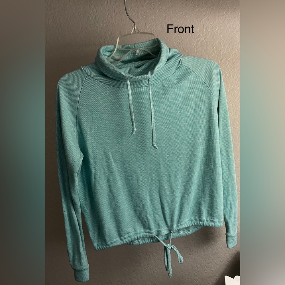 Blue pullover sweater loose turtle neck. Sm